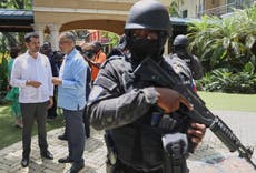 Pandillas en Haití incendian el famoso hotel Oloffson