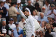 El hijo de Djokovic disfruta Wimbledon y acumula autógrafos, pero le falta la firma de su padre