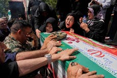 El gobierno de Irán afirma que al menos 1.060 personas murieron en la guerra con Israel