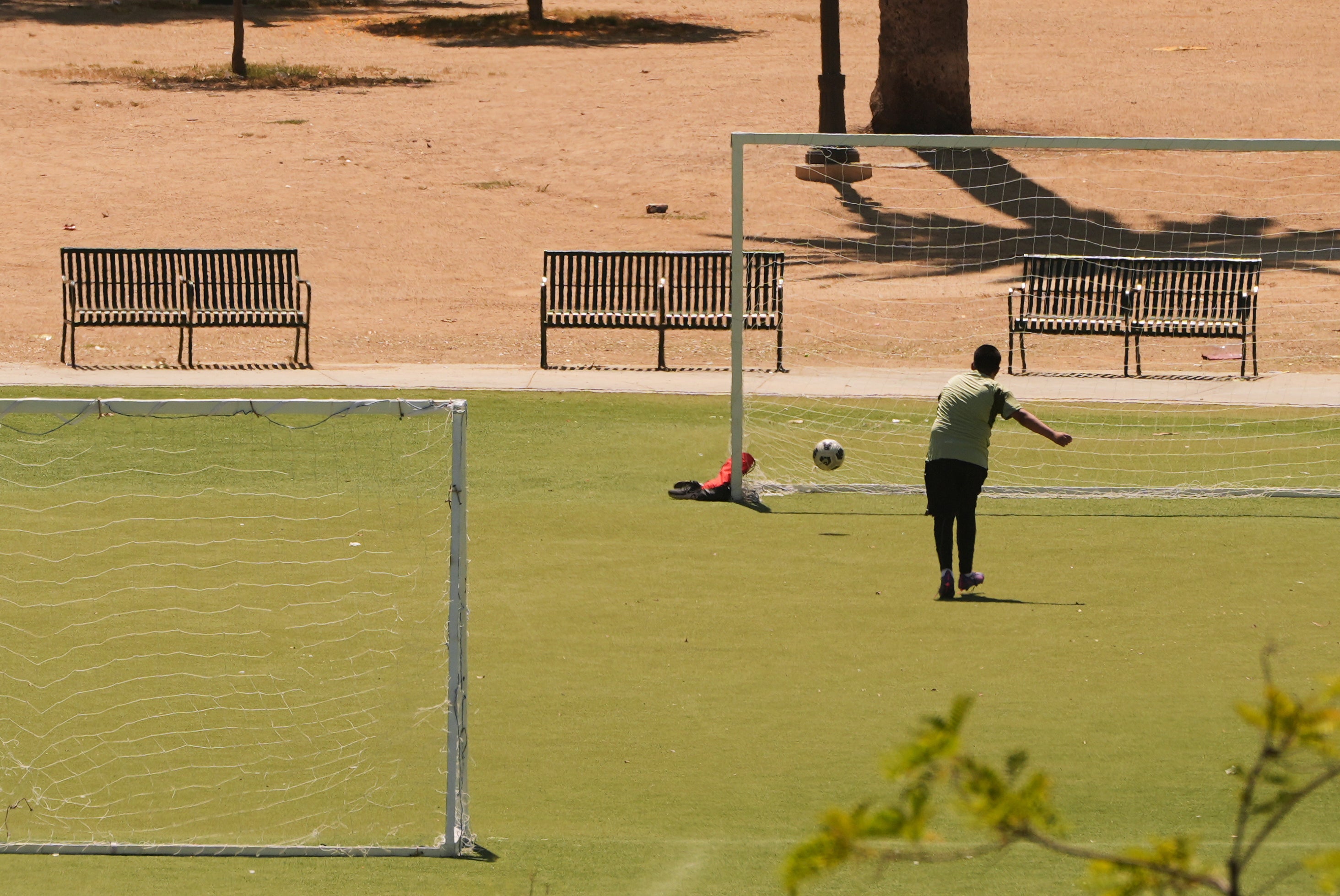 LOS ÁNGELES-REDADAS MIGRATORIAS
