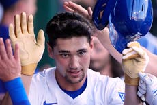 Loftin conecta jonrón y hit decisivo para que Reales derroten 4-3 a Piratas