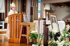 Obispo de California suspende obligación de ir a misa por temores de redadas migratorias