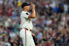 Mellizos se imponen 4-2 a Cachorros pero Buxton se lesiona una mano