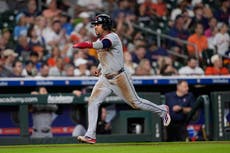 Guardianes vencen a Astros con jonrones consecutivos de Martínez y Ramírez