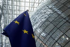 La UE presenta código de prácticas de IA para ayudar a empresas a cumplir con normas del bloque