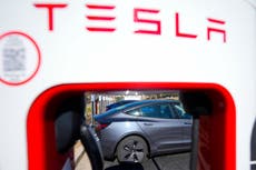 Tesla anuncia reunión anual en noviembre ante presión de accionistas