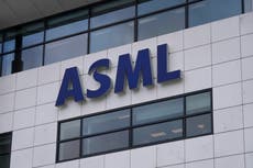 Condenan a ciudadano ruso por compartir información de la empresa tecnológica ASML