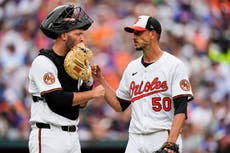 Henderson conecta jonrón y Orioles vencen 3-1 a Mets en el primer juego de la doble jornada
