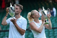 Katerina Siniakova y Sem Verbeek ganan el título de dobles mixtos en Wimbledon