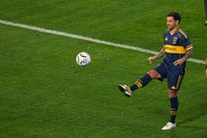 En medio de fiesta que le brindan los hinchas Leandro Paredes desembarca en Boca