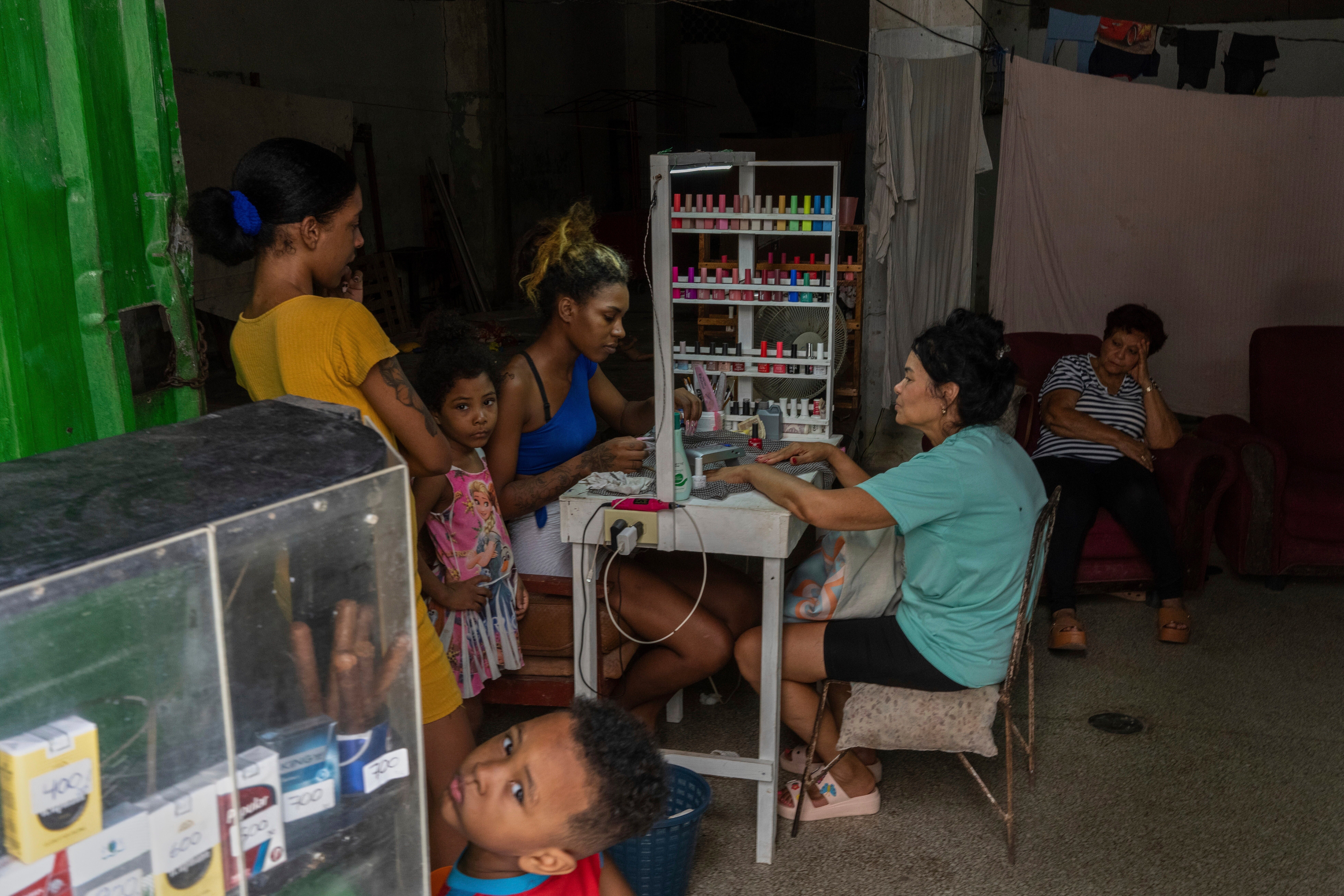 CUBA-UÑAS EXTRAVAGANTES