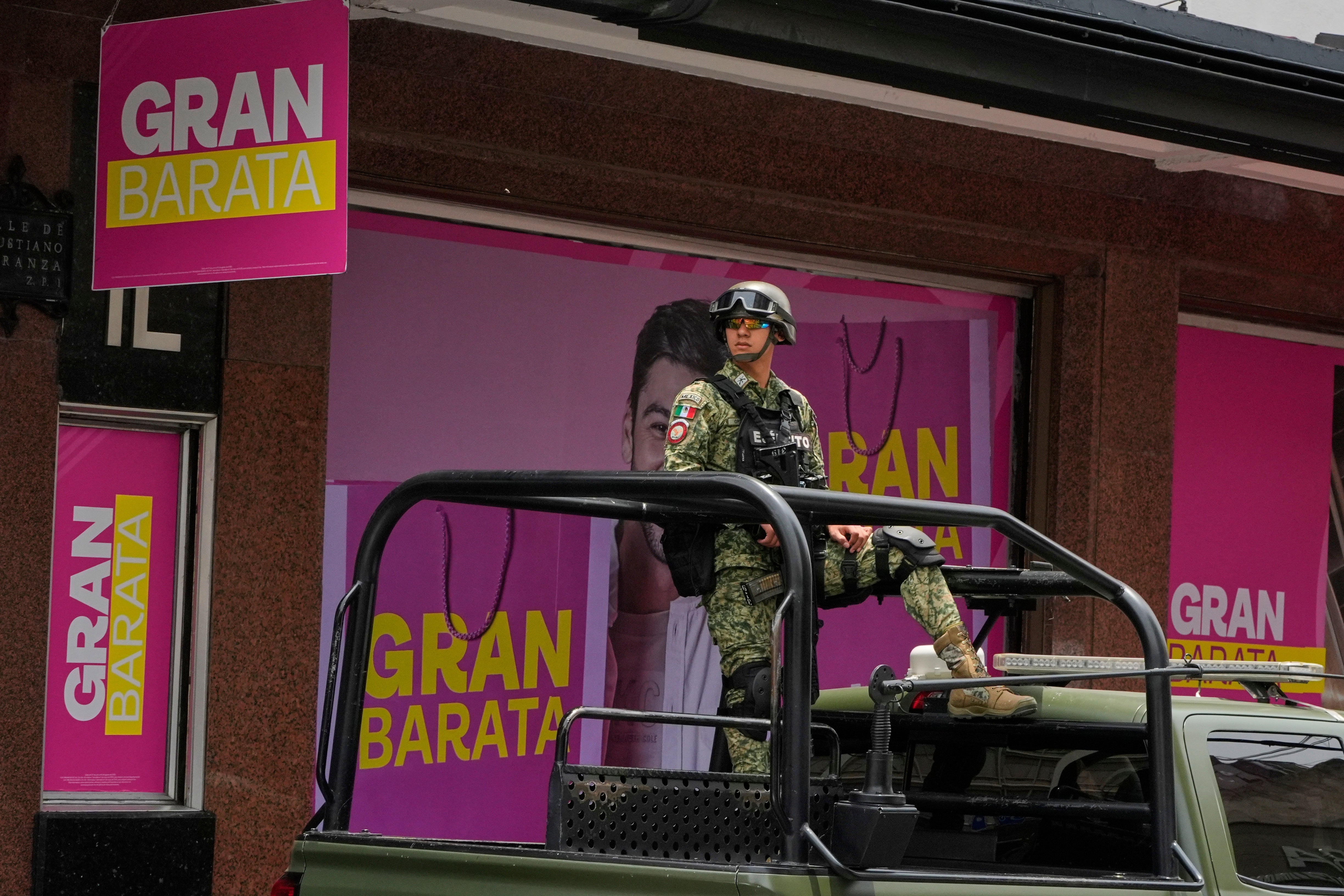 Cuando el miedo lleva al cierre. La extorsión va al alza en México asfixiando a tiendas y empresas