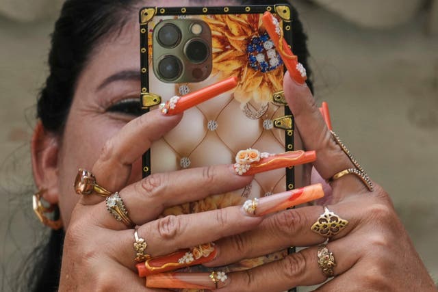 CUBA-UÑAS EXTRAVAGANTES