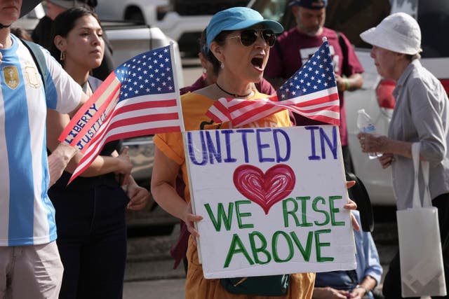 EEUU-MIGRANTES-ENCUESTA