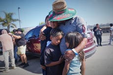 Unos 200 inmigrantes fueron arrestados en redadas en granjas de sur de California, dicen autoridades