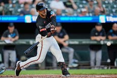 Dean Kremer lanza 7 entradas en blanco y guía a Orioles en victoria 5-2 sobre Marlins