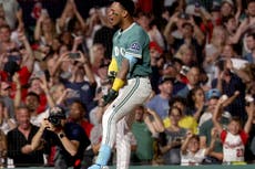 Jonrón de dos carreras de Rafaela da victoria 5-4 a Medias Rojas sobre los Rays