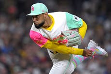 El bullpen estelar de los Padres brilla en victoria 4-2 sobre Filis, líderes del Este de la Nacional