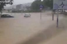 Evacúan hospital en España tras las fuertes lluvias que asolan la mitad del país