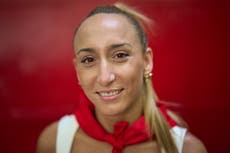 En los Sanfermines, una minoría de mujeres corre con los toros