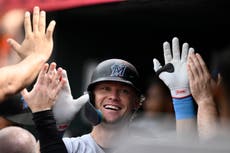 Stowers conecta tres jonrones y remolca seis en victoria de Marlins 11-1 sobre Orioles