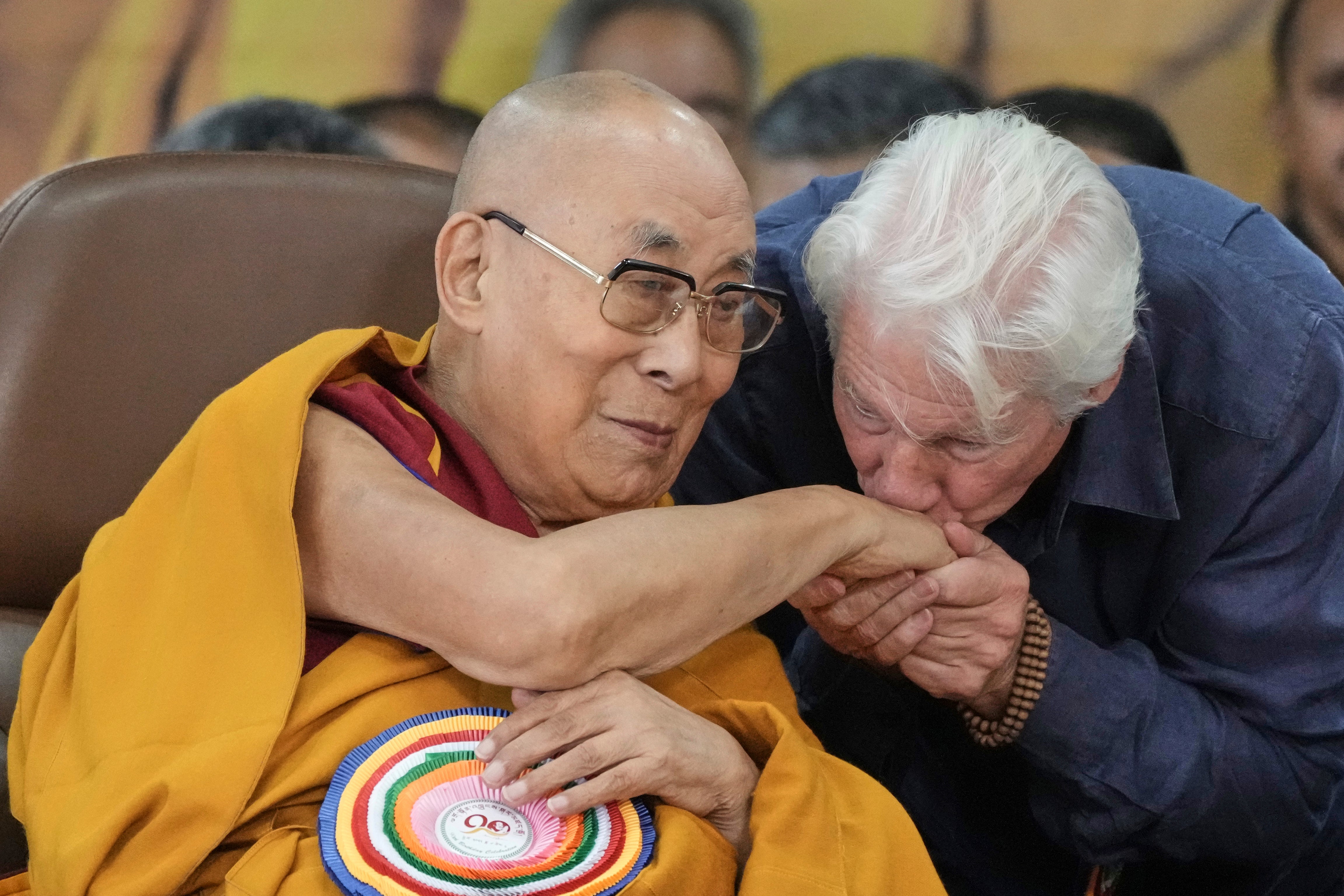 El Dalai Lama, dios-rey para los budistas tibetanos, tendrá sucesor. Esa decisión es trascendental