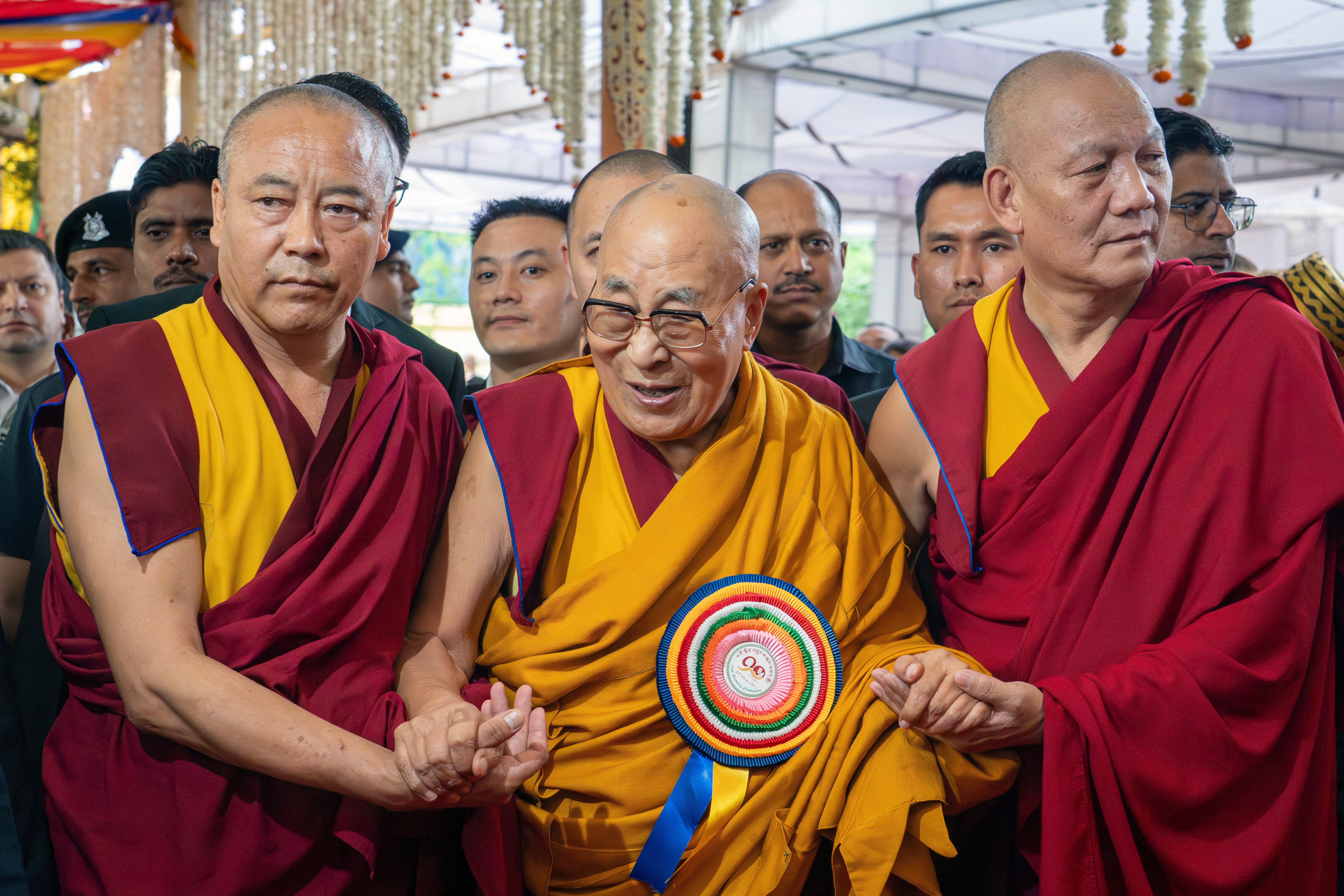 AP EXPLICA-DALAI LAMA