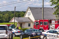 Mueren 2 mujeres en tiroteo en iglesia de Kentucky; agresor es abatido tras herir a policía