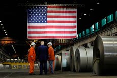 Fabricantes de EEUU siguen estancados pese a subsidios de Biden y protecciones de Trump