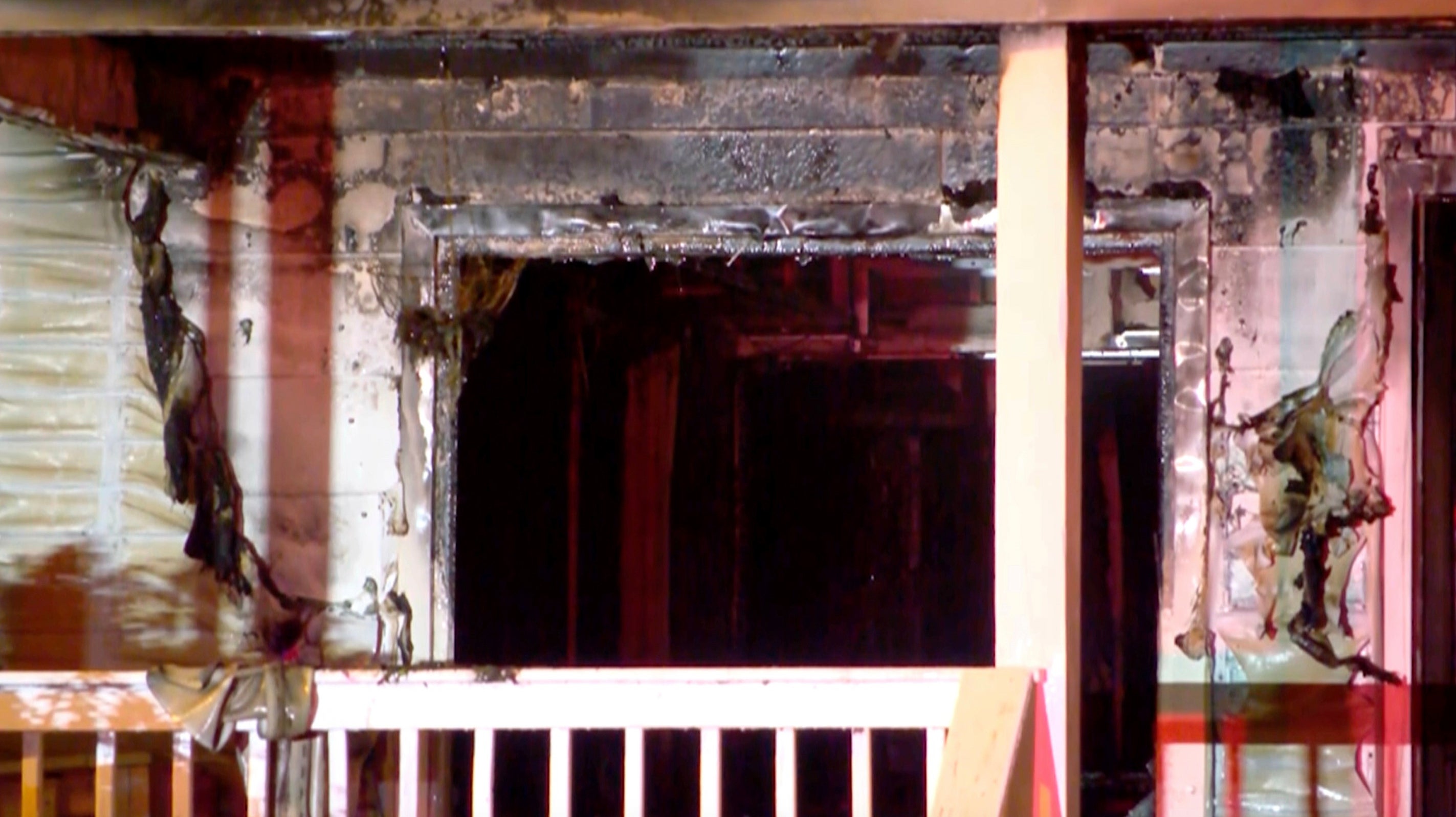 MASSACHUSETTS-INCENDIO EN RESIDENCIA