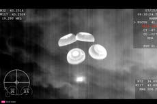 Un vuelo espacial privado termina con amerizaje para astronautas de India, Polonia y Hungría