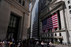 Mayoría de las acciones caen en Wall Street, pero Nvidia impulsa al Nasdaq a otro récord