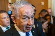 Renuncia aliado clave de Netanyahu, dejándolo con minoría en el Parlamento israelí