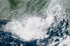 Costa del golfo se prepara para inundaciones; sistema podría convertirse en depresión tropical