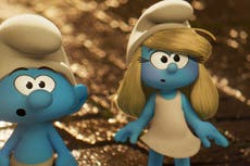 Reseña: "Smurfs" tiene a Rihanna, pero poco más