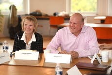 Coalición de financiadores invertirá $1.000 millones en IA para personal de primera línea