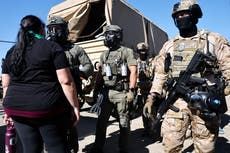 Menos arrestos de ICE en julio por fuerte respuesta a las redadas y desafíos legales