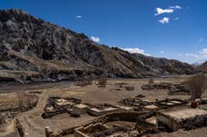 El cambio climático obliga a un pueblo en el Himalaya a mudarse en busca de agua