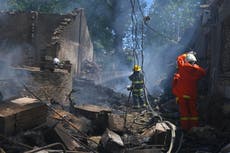 UE apunta a ingresos energéticos de Rusia y a su flota oculta en nuevas sanciones por la guerra