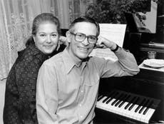 Alan Bergman, letrista ganador del Óscar que coescribió 'The Way We Were', muere a los 99 años
