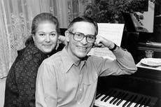 Alan Bergman, letrista ganador del Óscar que coescribió 'The Way We Were', muere a los 99 años