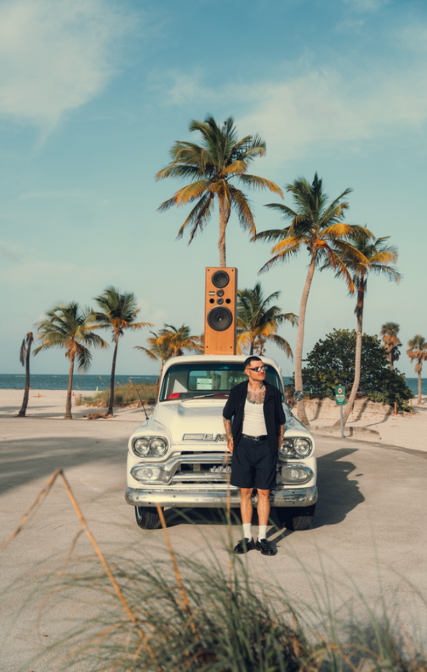 Sobre la importancia de los números hoy en día, Kapo comenta: “No es como que solamente una canción para TikTok ni para colocarla en una foto en una historia, es música que se va a quedar y que vas a ir al reproductor a buscarla y a escucharla”