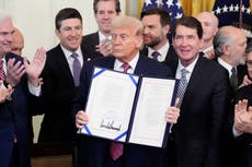 Trump firma nuevas regulaciones sobre stablecoins, un hito para la industria de las criptomonedas