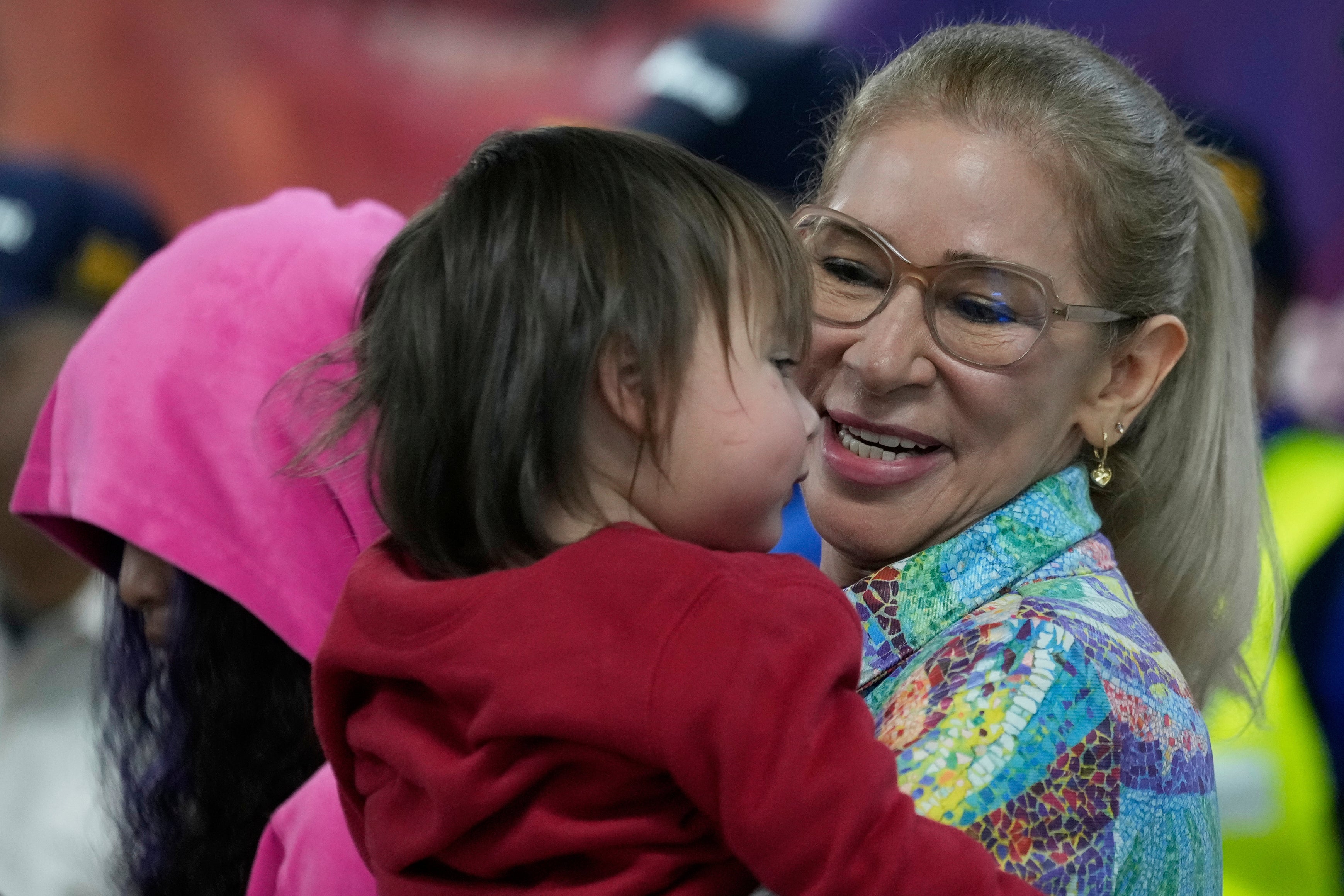 Venezuela libera a reos estadounidenses a cambio de migrantes deportados a El Salvador por EEUU