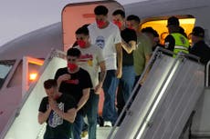 Maquillador es uno de los deportados de EEUU enviados de El Salvador a Venezuela, dice congresista