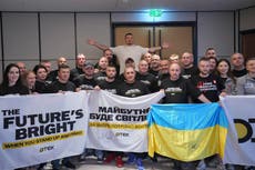 Veteranos de guerra pasan del frente de batalla en Ucrania a Wembley para la pelea de Usyk