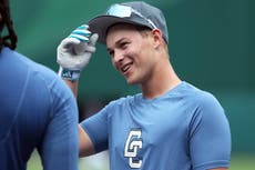 Eli Willits de 17 años y primera selección del Draft de la MLB firma con los Nacionales