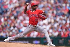 Soriano limita a los Phillies a dos carreras en siete entradas en la victoria 8-dos de los Angels