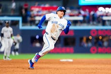 Bichette logra doble clave y Azulejos vencen 4-1 a Yankees para conseguir 11 triunfos en casa