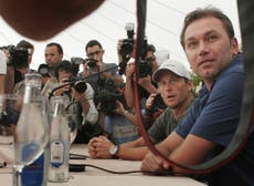 La UCI objeta la presencia de Johan Bruynee, exmánager de Armstrong, en el Tour de Francia